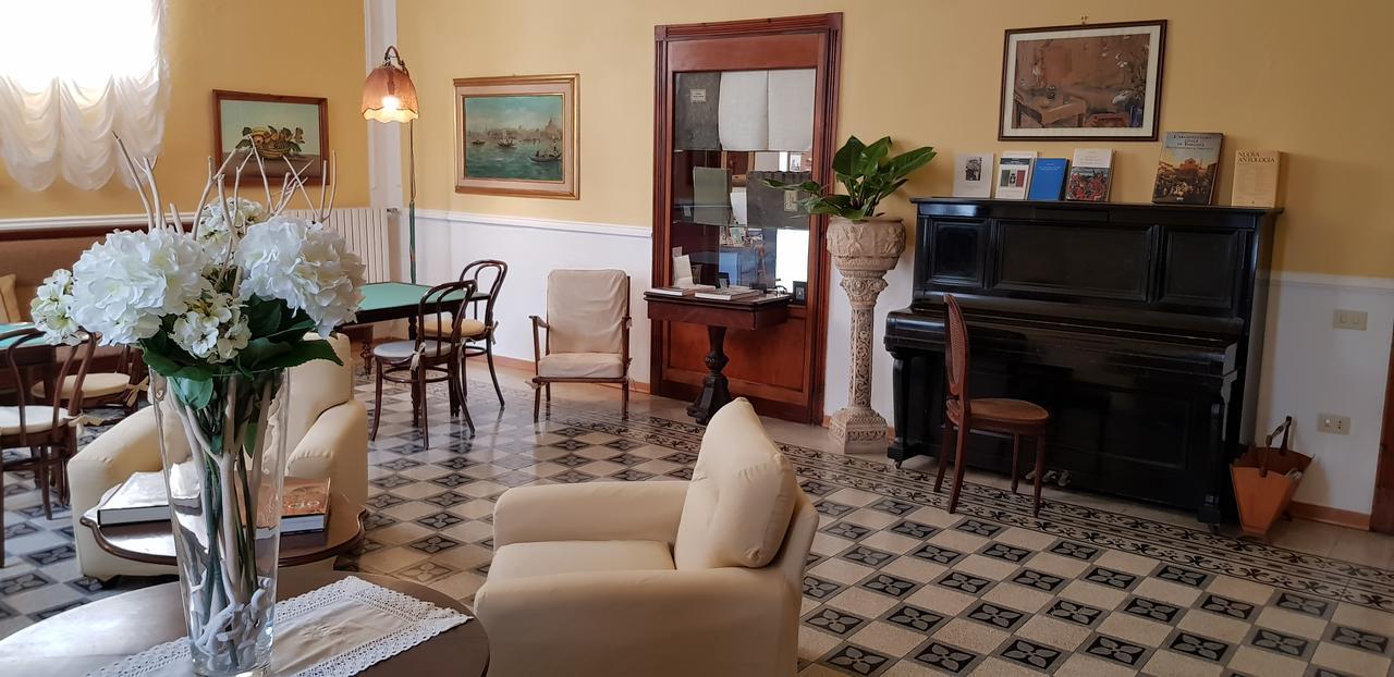 Albergo Miramare Кастільончелло Екстер'єр фото